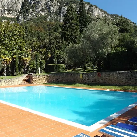 Villa Villetta Cipressi Garda (Verona)